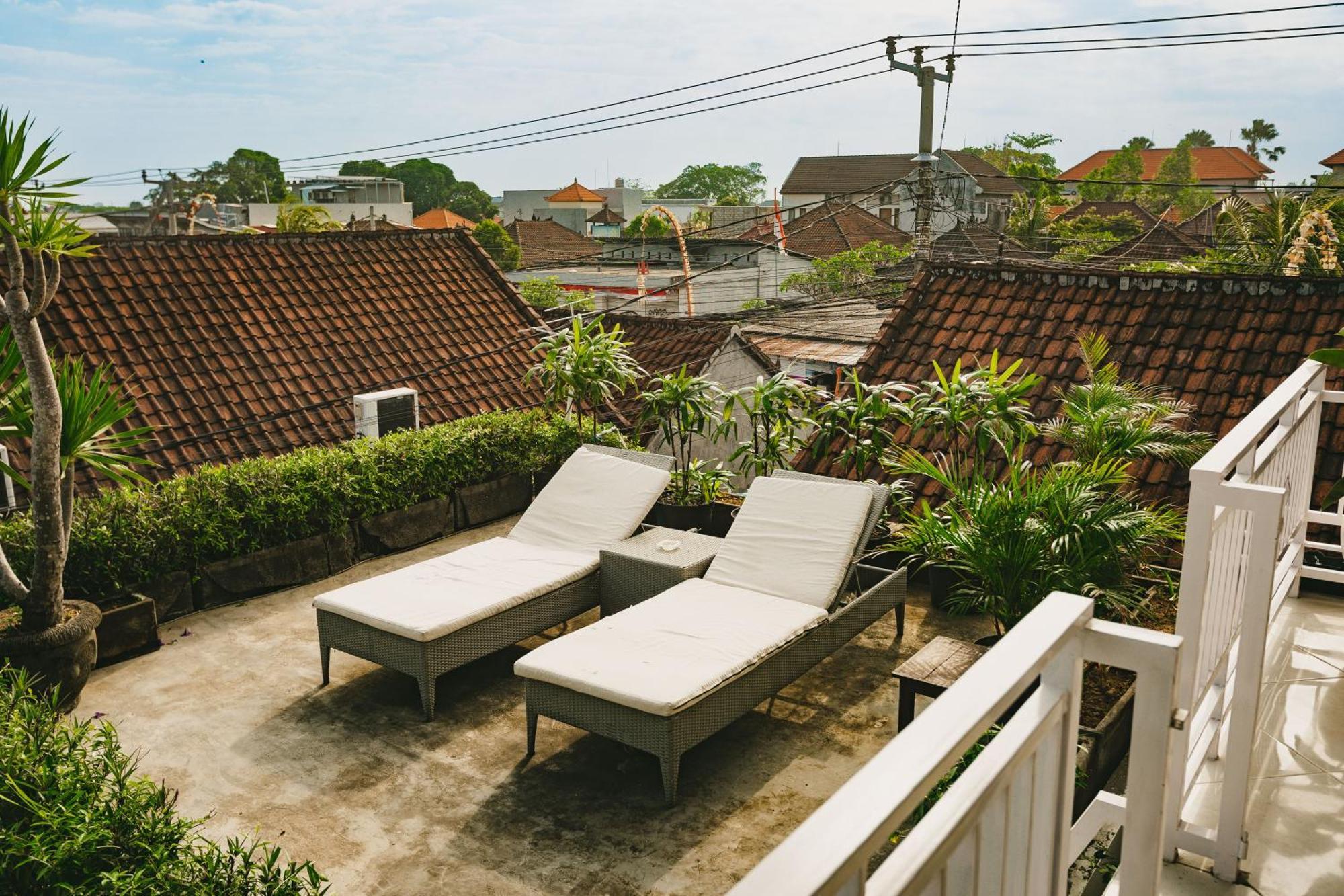Happy Devi Guesthouse Canggu Exterior foto
