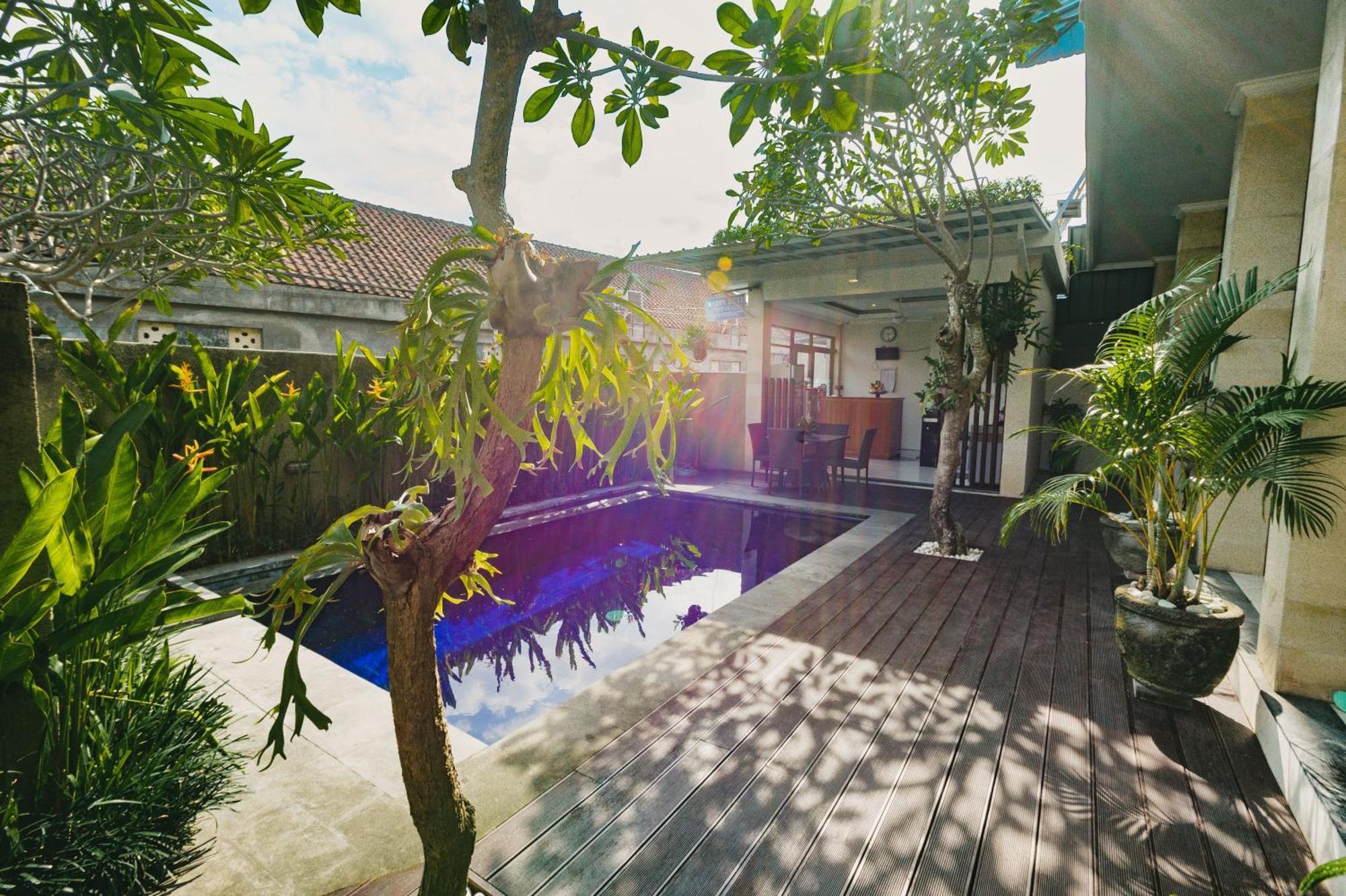 Happy Devi Guesthouse Canggu Exterior foto