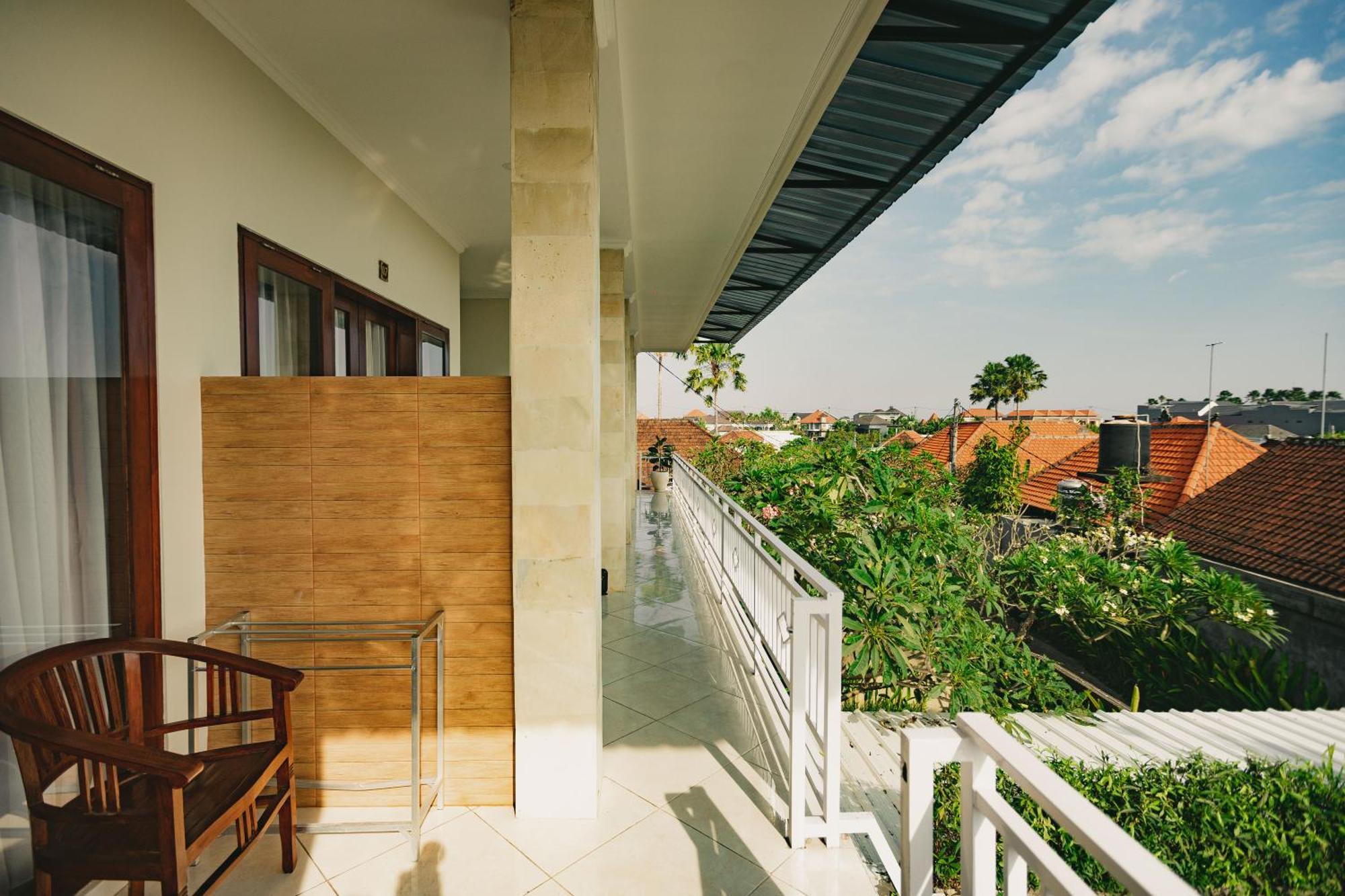 Happy Devi Guesthouse Canggu Exterior foto