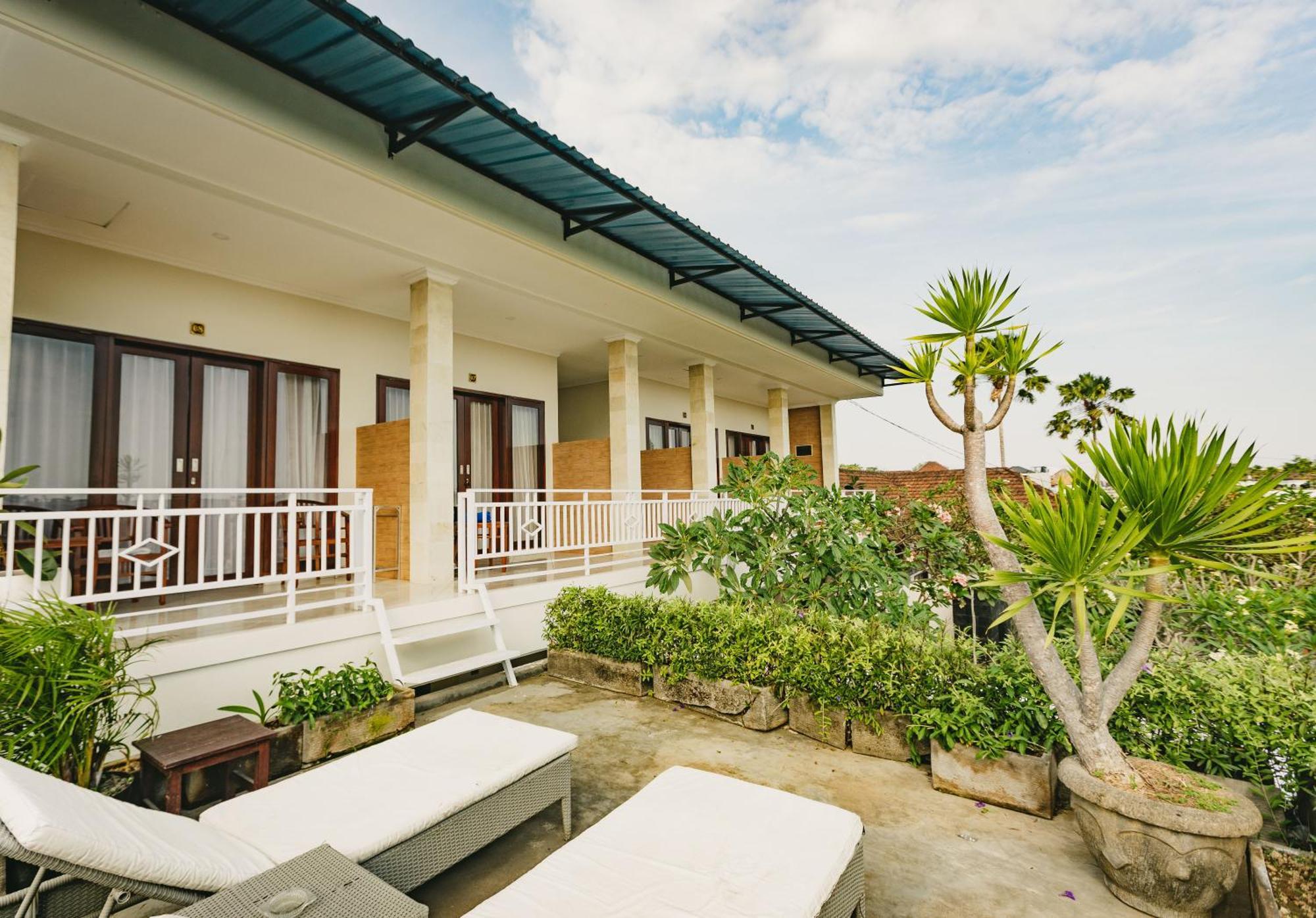 Happy Devi Guesthouse Canggu Exterior foto